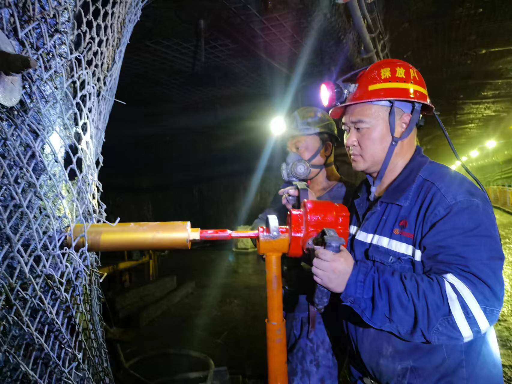 拍摄：任兴林  仆从副队利益理隐患.jpg