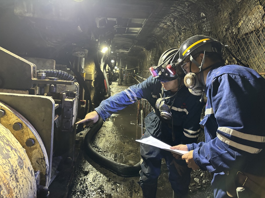 “菜单式”交代班  仪博文摄.jpg