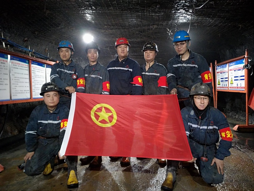 图四：党建带团建，安全吹哨人冲锋一线。.jpg