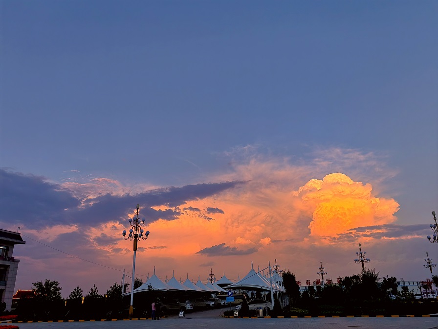 图一 DB电竞斑斓云彩 智能化治理办公室 杨宇蒙.jpg